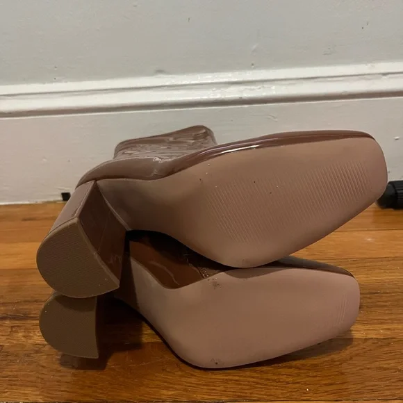 NWOT Steve Madden Brown Heeled Boots - Picture 3 of 4